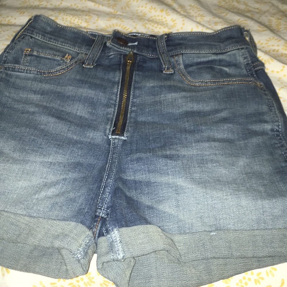 Mom shorts high rise